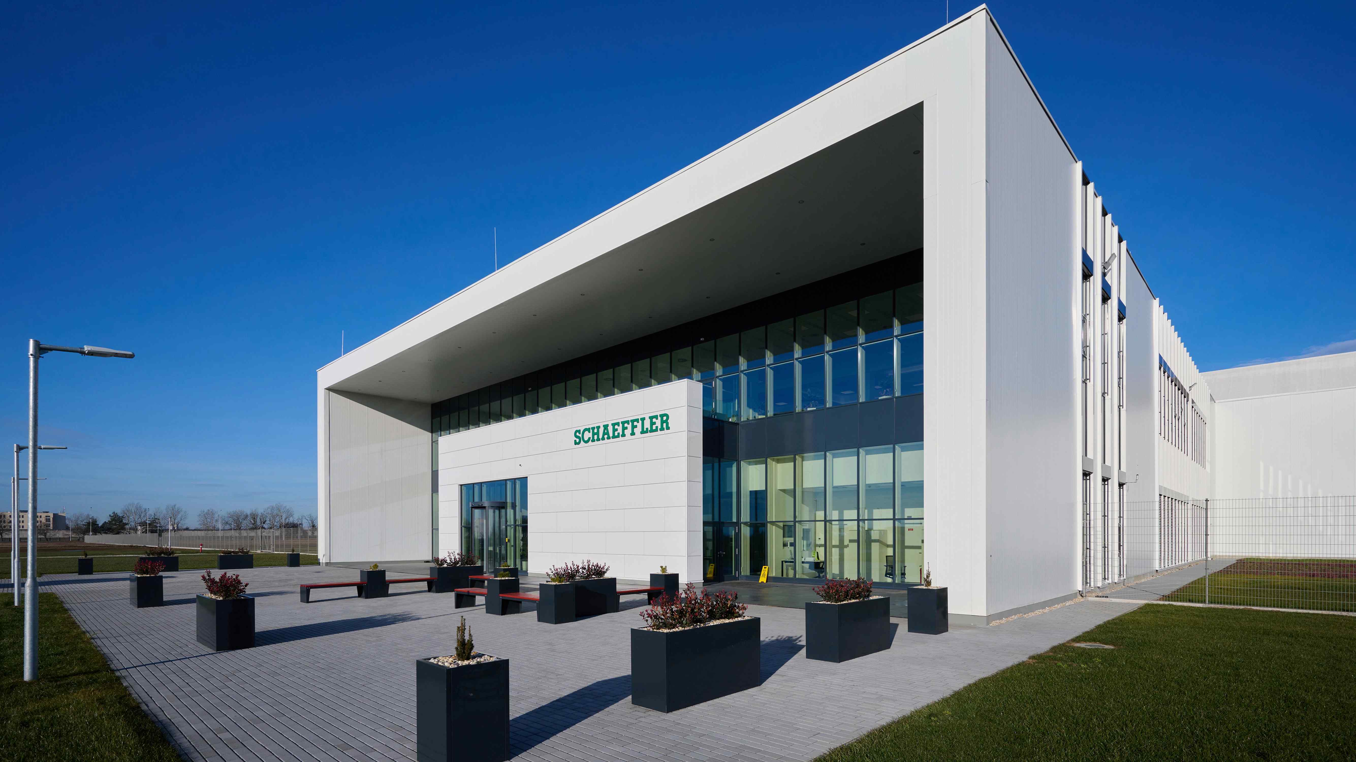 Schaeffler Savaria - E-mobility factory