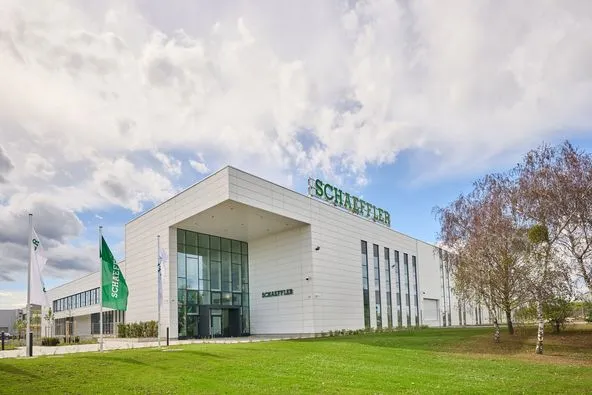 Spring has exploded at Schaeffler's new logistics hall and office building in Szombathely