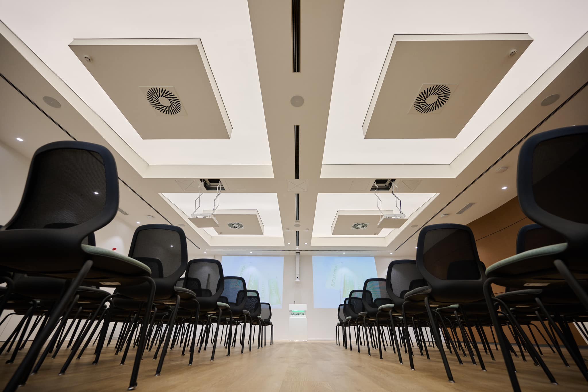 Schaeffler Savaria - Logistic hall